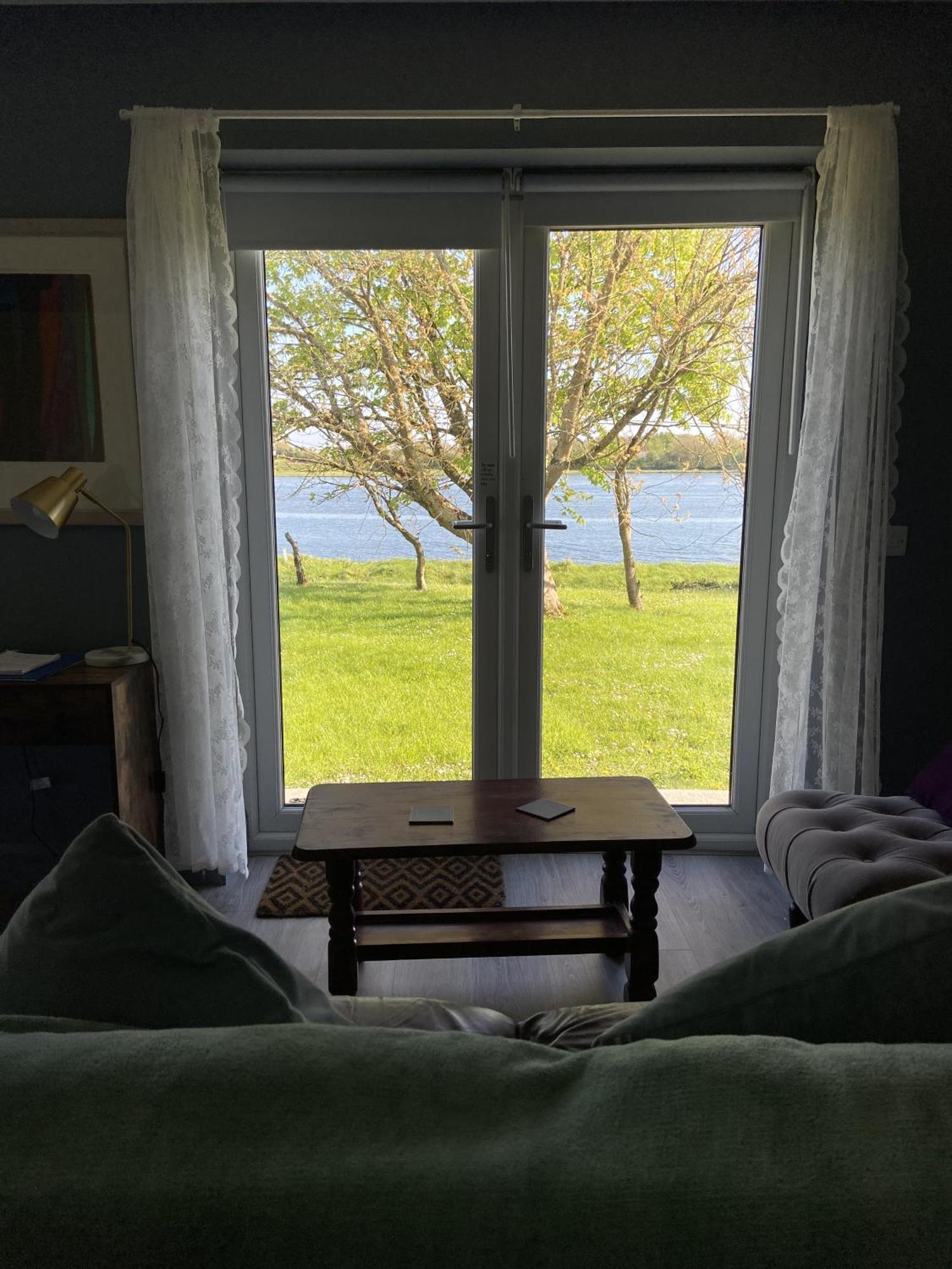 The Cosy Studio By The Shore Голуэй Экстерьер фото